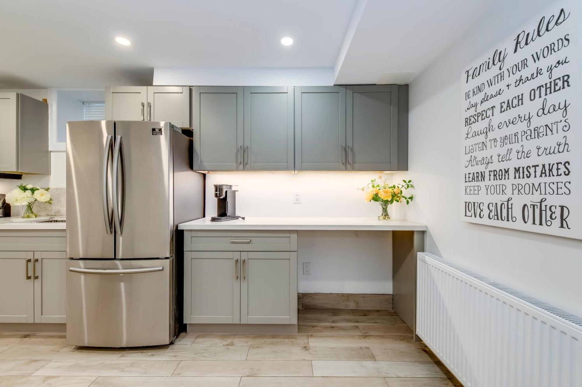 Midtown 2 Bedroom Basement Apartment Toronto Dış mekan fotoğraf